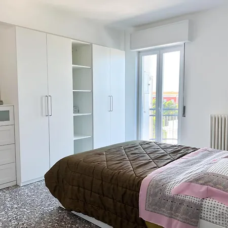 公寓 Isabel Apulian *