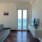 Isabel Apulian *